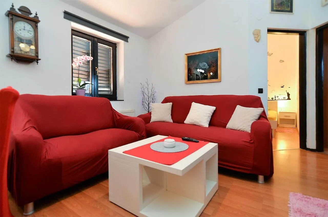 Apartments With A Parking Space Banjole, Pula - 20675