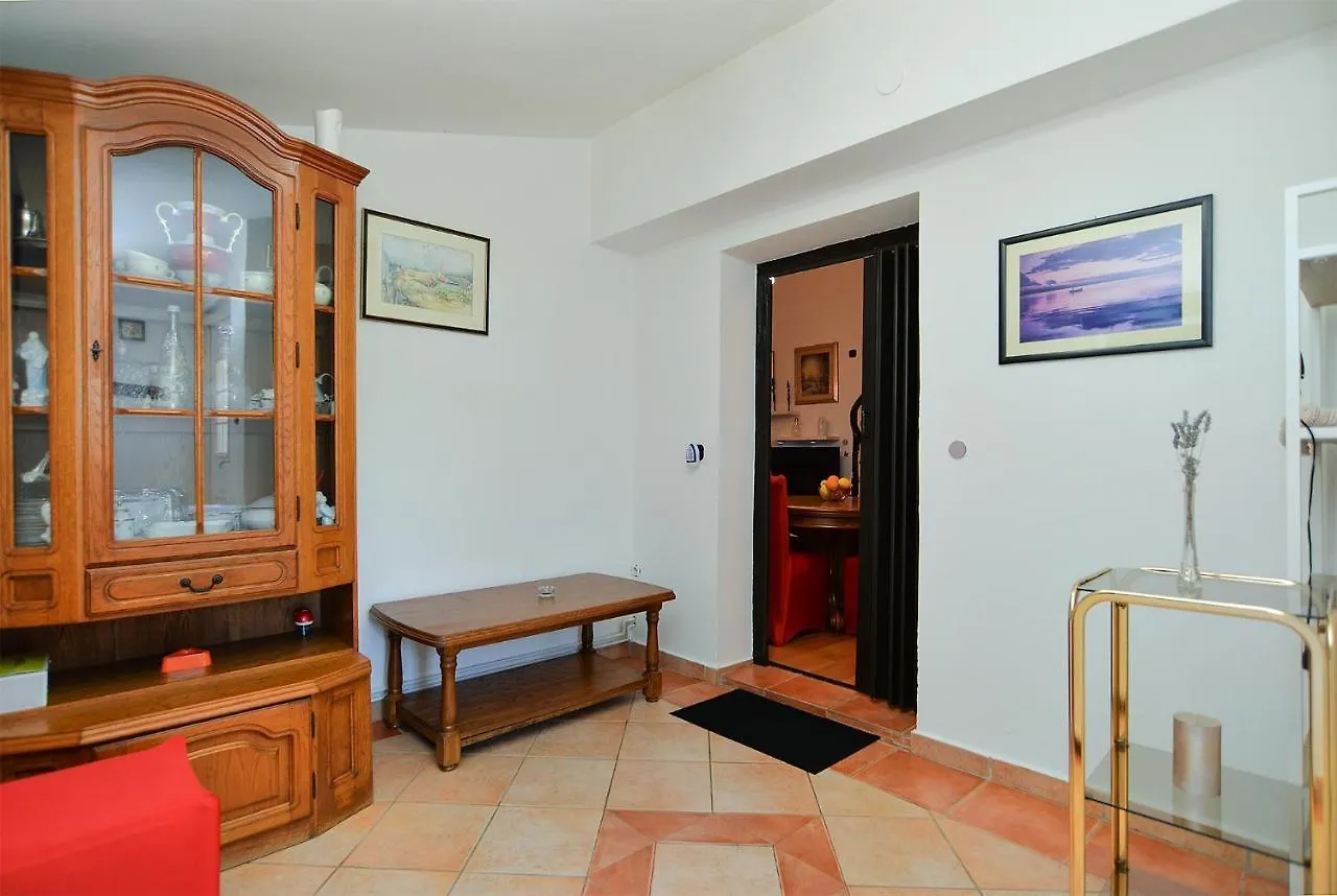 Apartments With A Parking Space Banjole, Pula - 20675